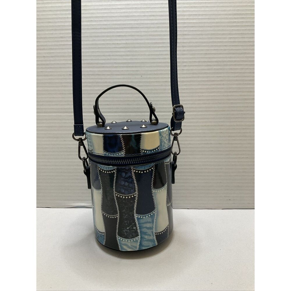 Animal Print Cylinder Zip Around Blue Wristlet/Crossbody Bag
